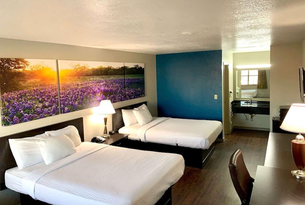 Days Inn & Suites By Wyndham - Canton First Monday Trade Days Kültér fotó