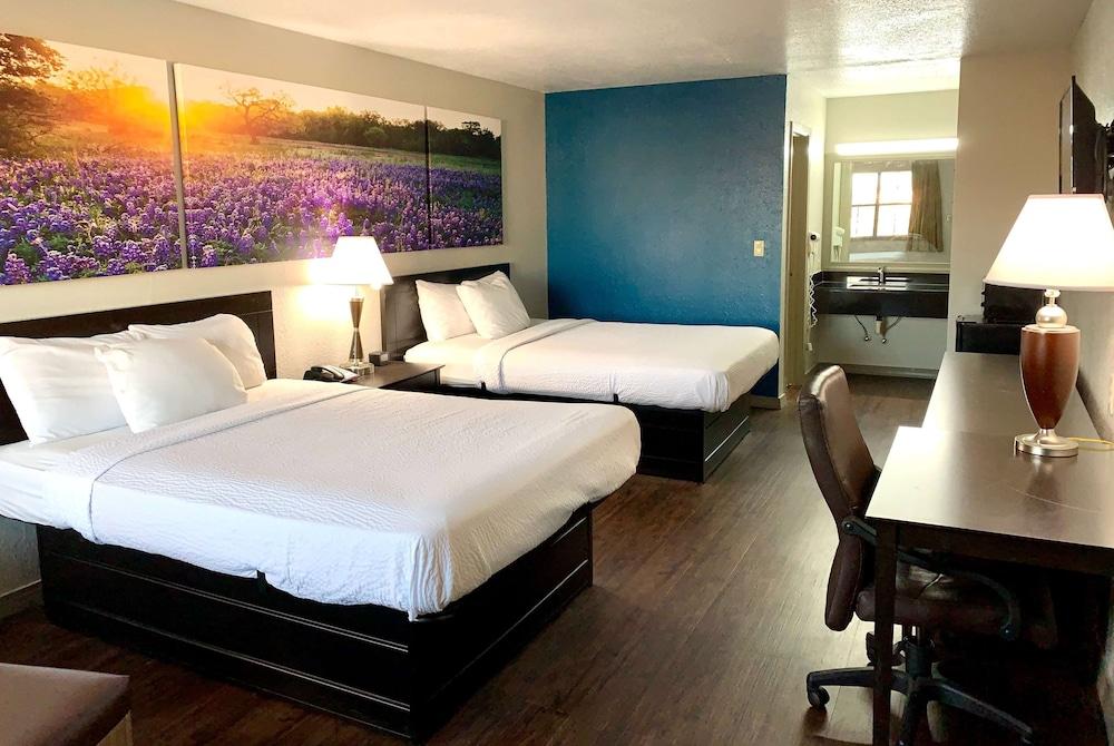 Days Inn & Suites By Wyndham - Canton First Monday Trade Days Kültér fotó